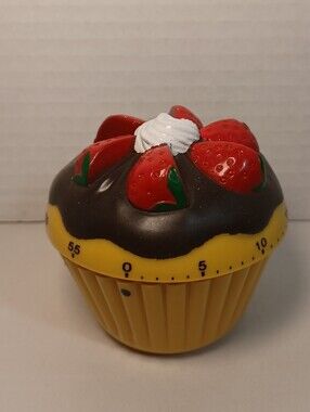 Cupcake Kitchen Timer with Strawberry Design By Zenker. 60 Minute Mechanical